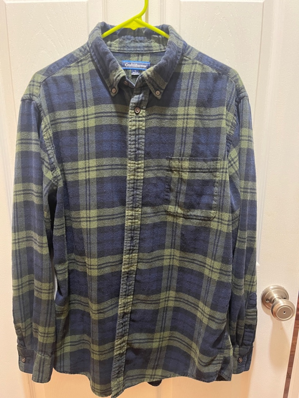 croft & barrow Navy and Olive Green Plaid Button-Down Shirt Very Soft Flannel L